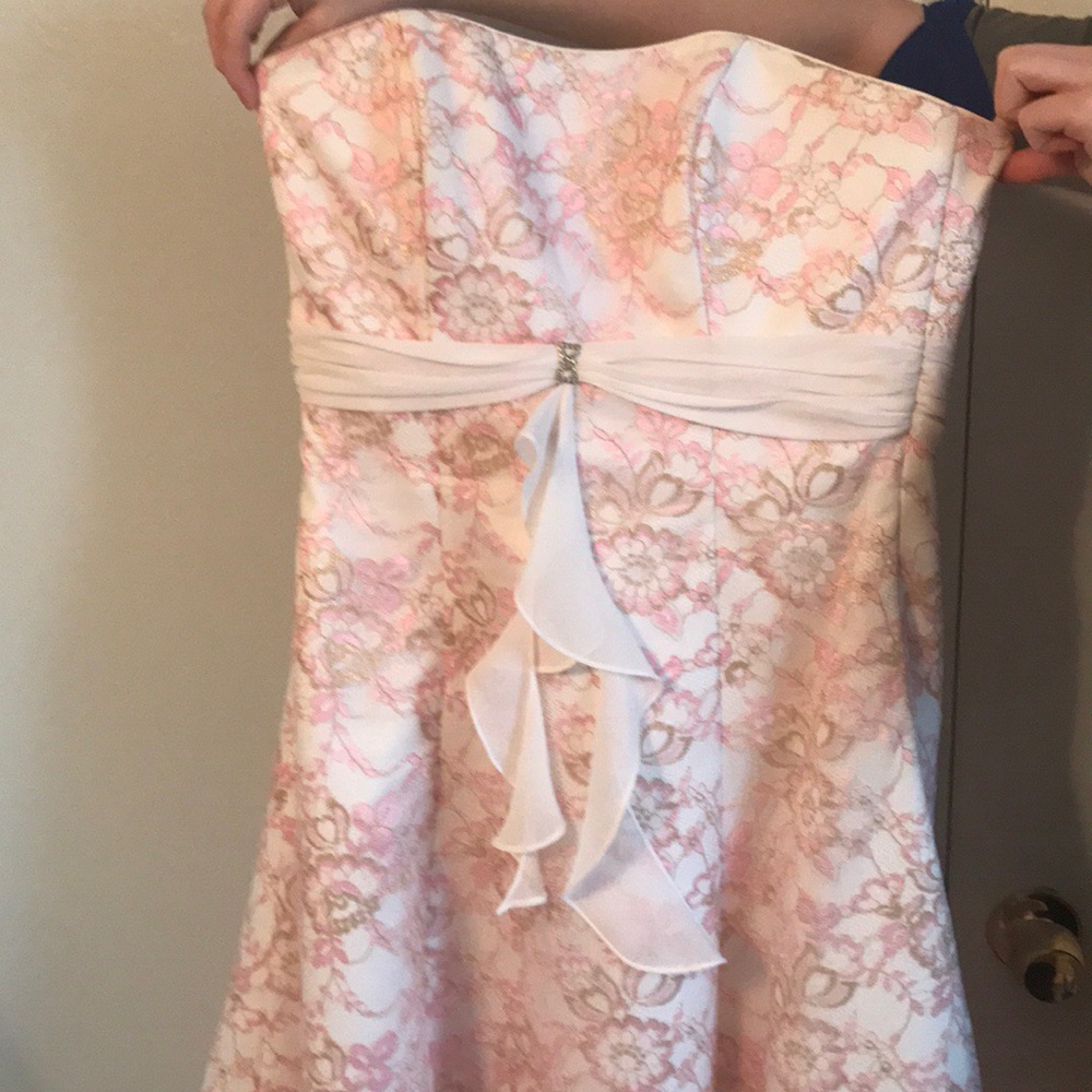 Dress - Picture 2 of 4